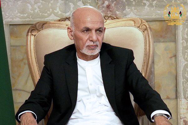 Cựu Tổng thống Afghanistan xin lỗi vì đã chạy trốn khỏi Kabul