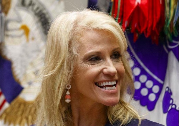 Nhà Trắng ra tối hậu thư cho các quan chức thời Trump