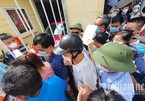 Cải tạo một phường ở Hà Nội để người dân chen lấn nhau khi đi tiêm chủng