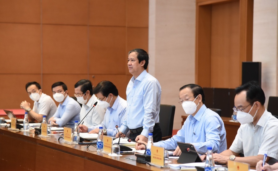 Bộ trưởng Nguyễn Kim Sơn: 'Đây là năm học khắc phục khó khăn thử thách...'