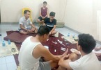 Đánh bạc giữa lúc dịch, 7 người ở Hà Nội bị khởi tố