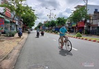 TP 'vùng đỏ' đầu tiên ở Bình Dương chuyển xanh, ai tiêm vắc xin được ra đường