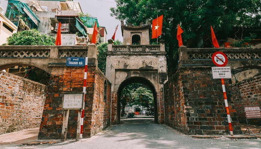 Quan Chuong Gate stands the test of time