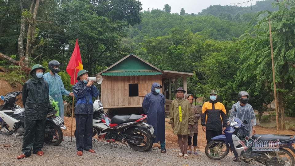 Quảng Trị, TT-Huế sơ tán khẩn cấp vạn dân, cấm ra khỏi nhà đêm nay