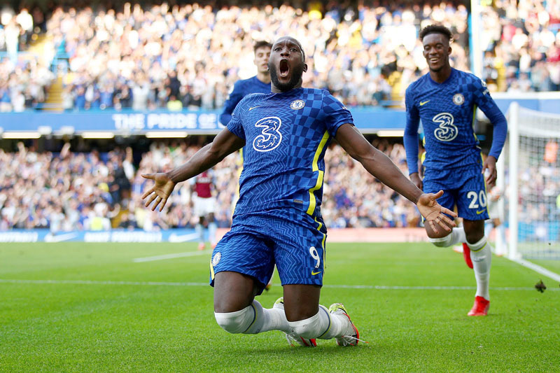 Lukaku lập cú đúp, Chelsea tiếp tục bay cao