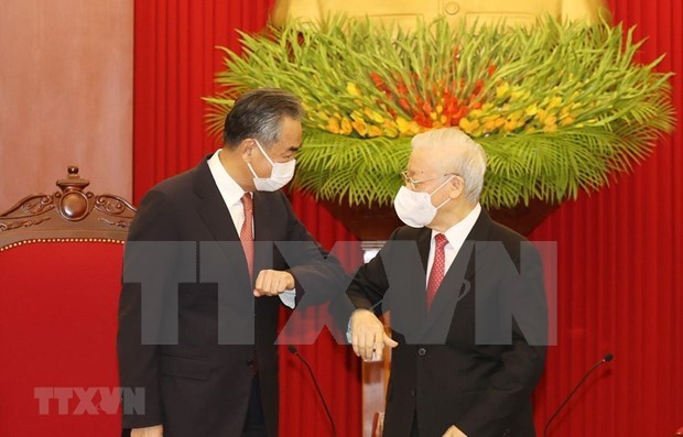 Vietnamese leaders host reception for Chinese Foreign Minister