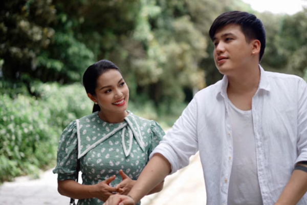 Vợ chồng Nguyễn Ngọc Anh tình tứ trong MV mừng con gái 2 tuổi