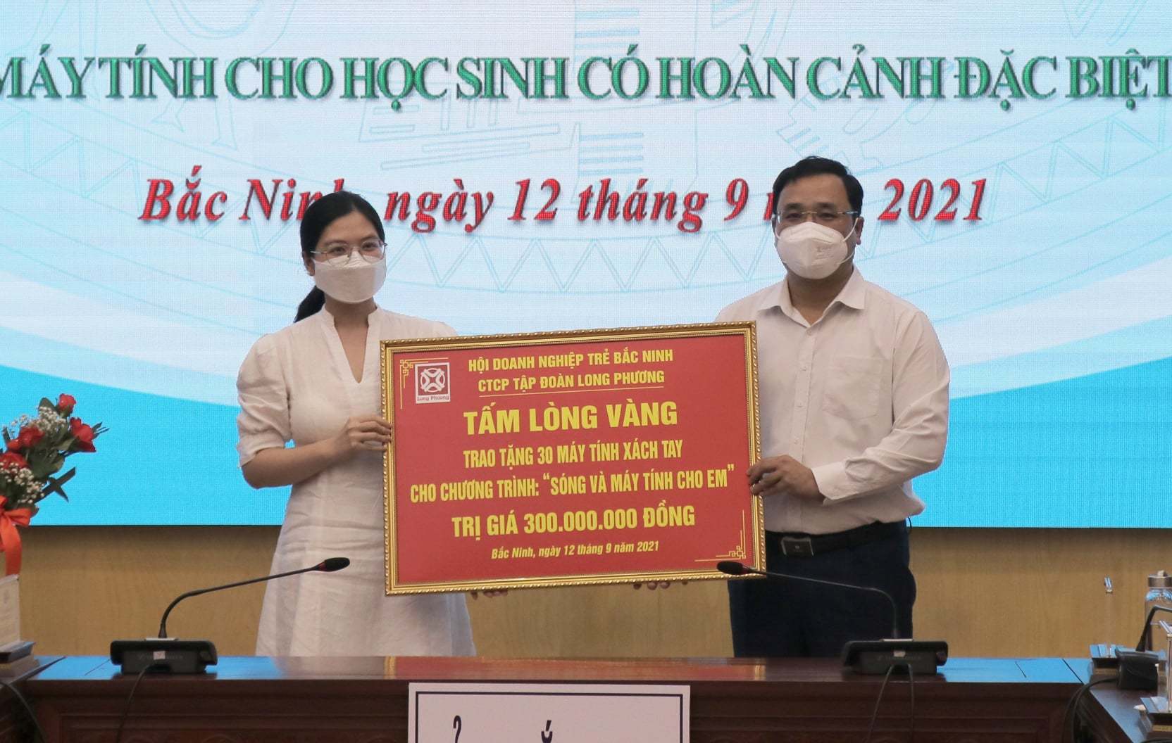 Bắc Ninh tiếp sức hơn 3 tỷ đồng “Sóng và máy tính cho em”