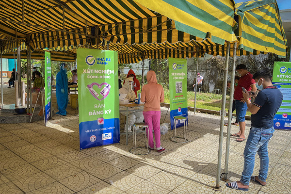 Tăng tốc tầm soát Covid-19 nhờ phần mềm quản lý xét nghiệm ở huyện Nhà Bè