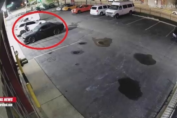 Dodge Challenger bị nhóm đối tượng đánh cắp tráo trợn