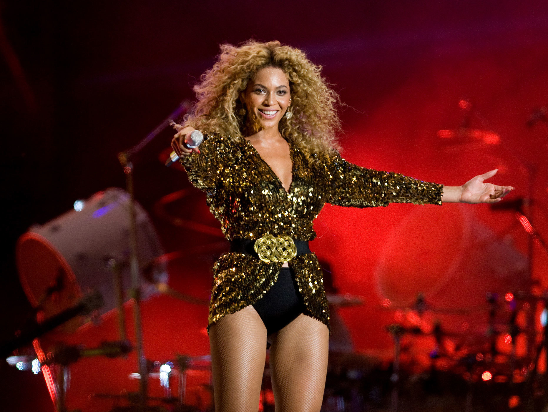 Diva nóng bỏng Beyoncé: Bà mẹ 3 con và 5 cuộc tình