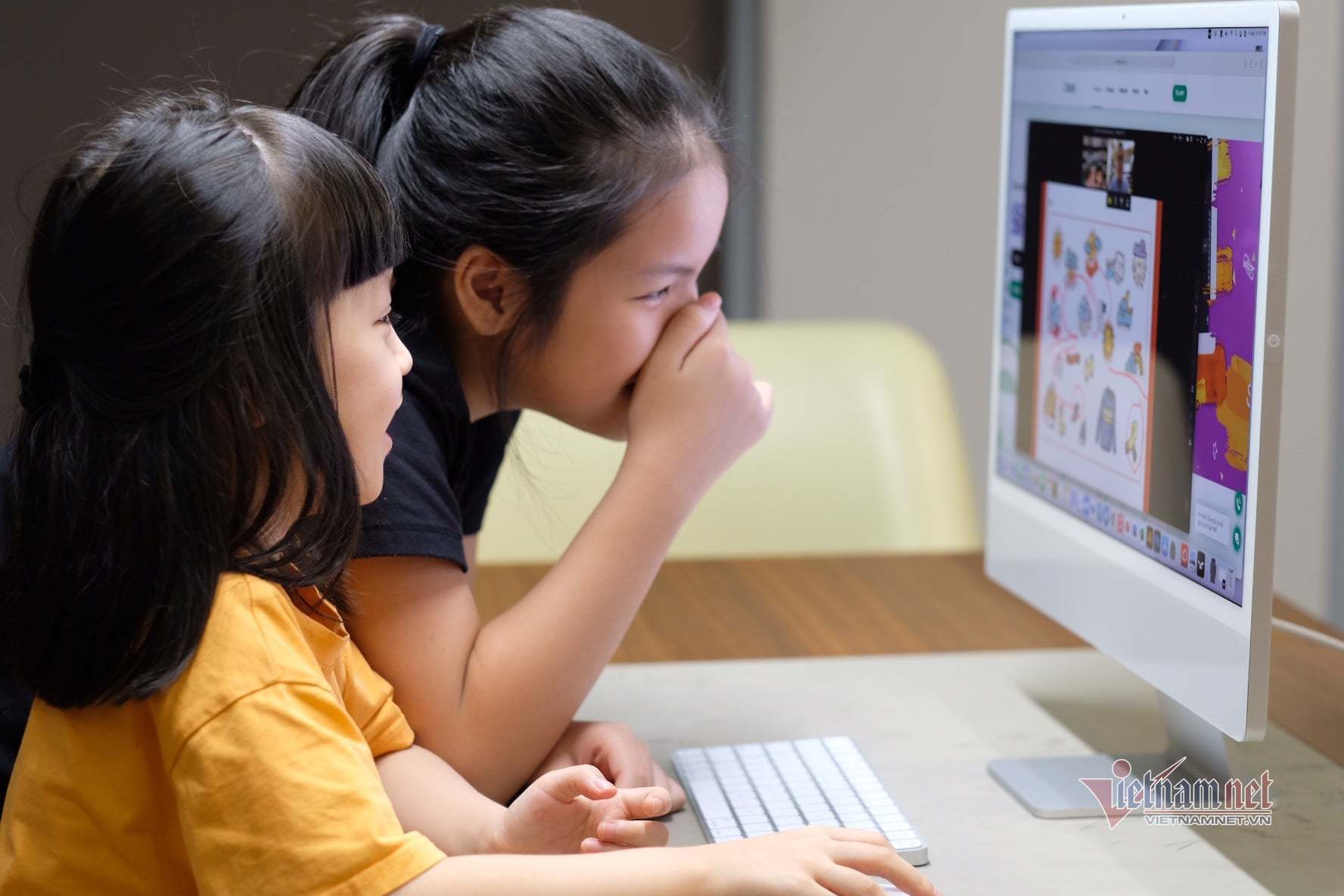 Không đánh giá định kì với học sinh lớp 1, 2 khi học online hoặc qua truyền hình
