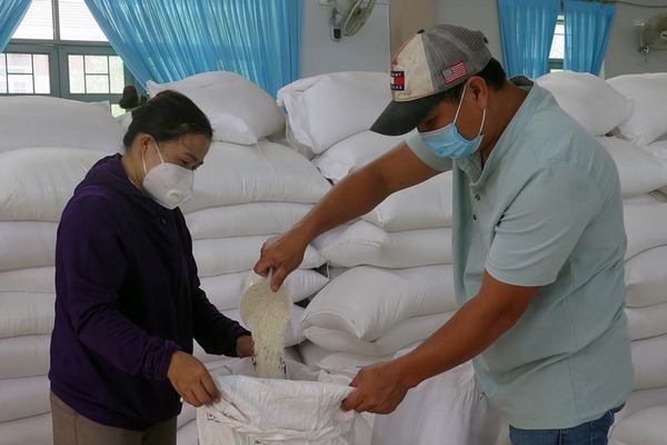 1.852 tấn gạo đến tay người dân Phú Yên gặp khó khăn do dịch Covid-19