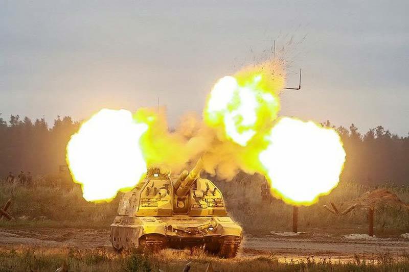 Dàn vũ khí Nga 'khạc lửa' trong cuộc tập trận khiến NATO 'nóng mặt'