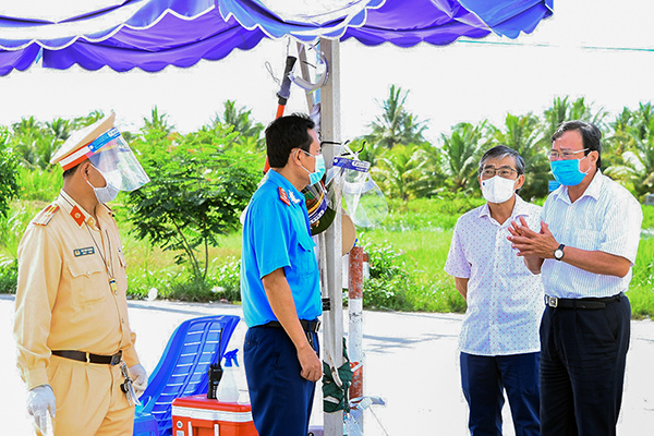 Trà Vinh chống dịch hiệu quả nhờ kiểm soát chặt chẽ bên trong lẫn ngoài