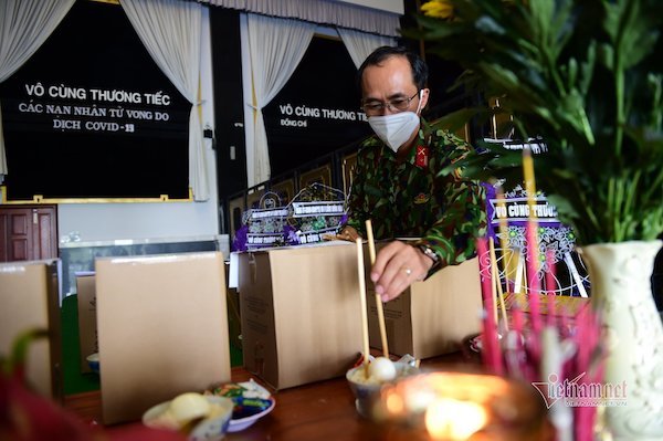 Over 1,500 students in HCM City orphaned because of Covid-19