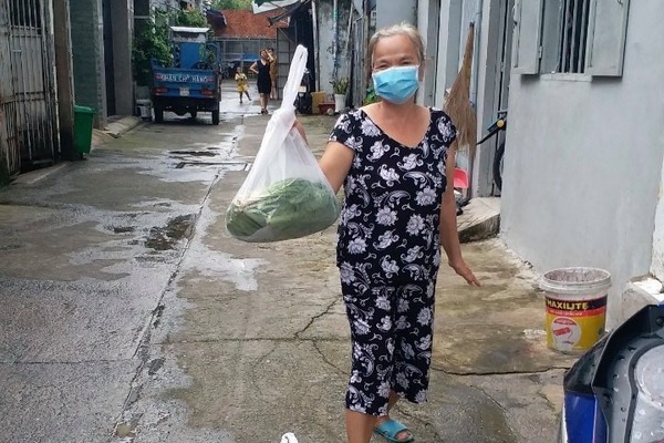 Người lao động khó khăn vẫn mong chờ những tấm lòng vàng