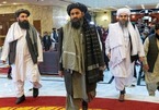 Chiến binh Taliban mang súng vui chơi tại công viên Kabul