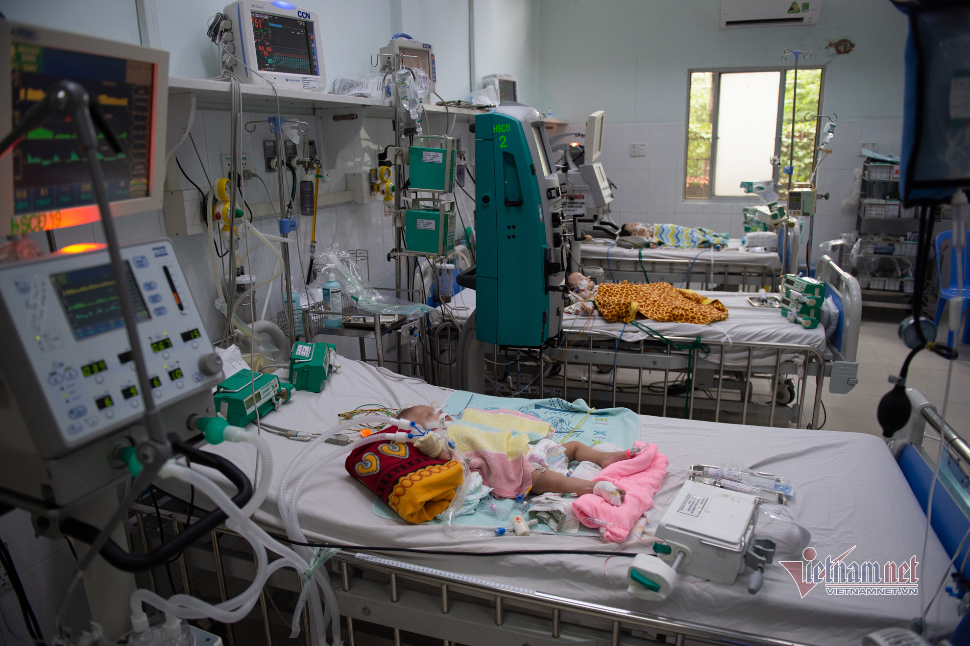 Cứu sống con bạn tại bệnh viện trên tuyến cuối cùng của phương pháp điều trị Covid-19
