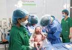 Chồng U70, vợ U60 đón con đầu lòng sau 30 năm hiếm muộn