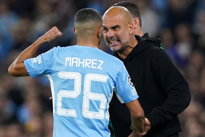 Pep Guardiola mắng té tát các sao Man City dù thắng to