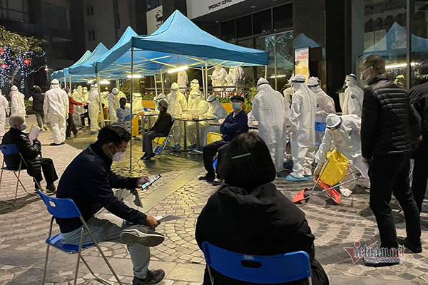 Cách chống dịch xét nghiệm nhanh, phong tỏa hẹp ở chung cư Hà Nội