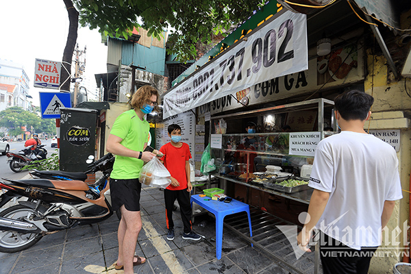 Hà Nội sẽ tiếp tục nới lỏng một số dịch vụ