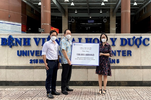 Bảo hiểm Shinhan Life Việt Nam tiếp sức bệnh viện tuyến đầu