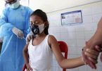 Campuchia tiêm ngừa Covid-19 cho trẻ từ 6 tuổi trước khi mở cửa lại trường học
