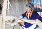 Linen Weaving by the Mong ethnics in Dong Van
