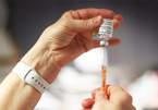 4 yếu tố tăng nguy cơ nhiễm Covid-19 của người đã tiêm vắc xin