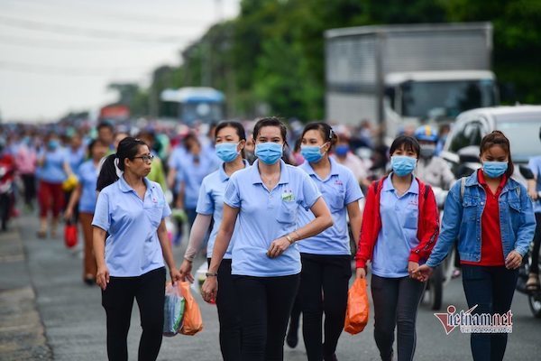 TP.HCM: 96.000 công nhân vào guồng