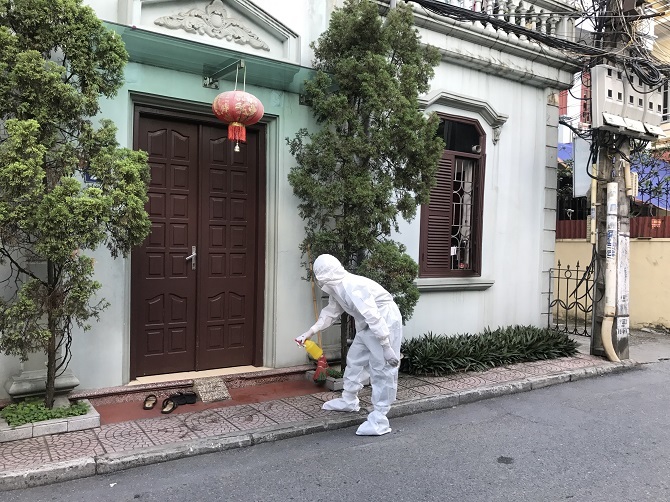 Các ca Covid-19 ổ dịch Long Biên từng đi chợ, Hà Nội huy động tổng lực bóc tách F0