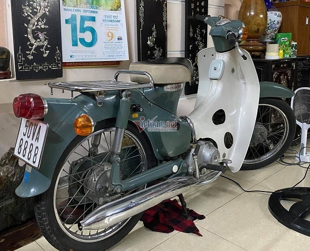 Honda Super Cub 50 đời cổ đẹp long lanh khiến dân mê xe thèm thuồng