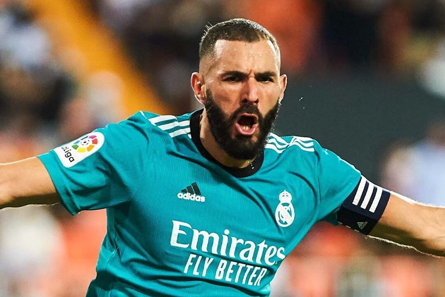 Benzema bừng sáng, Real ngược dòng khó tin trước Valencia