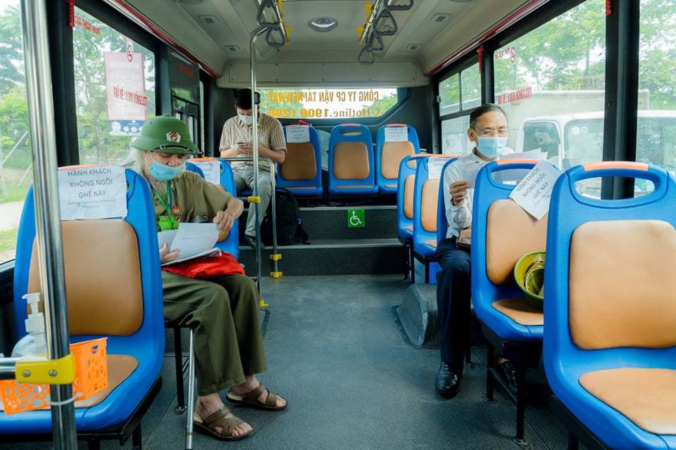 Dịch bệnh Covid-19 phức tạp, Hà Nội cho giảm tần suất xe buýt
