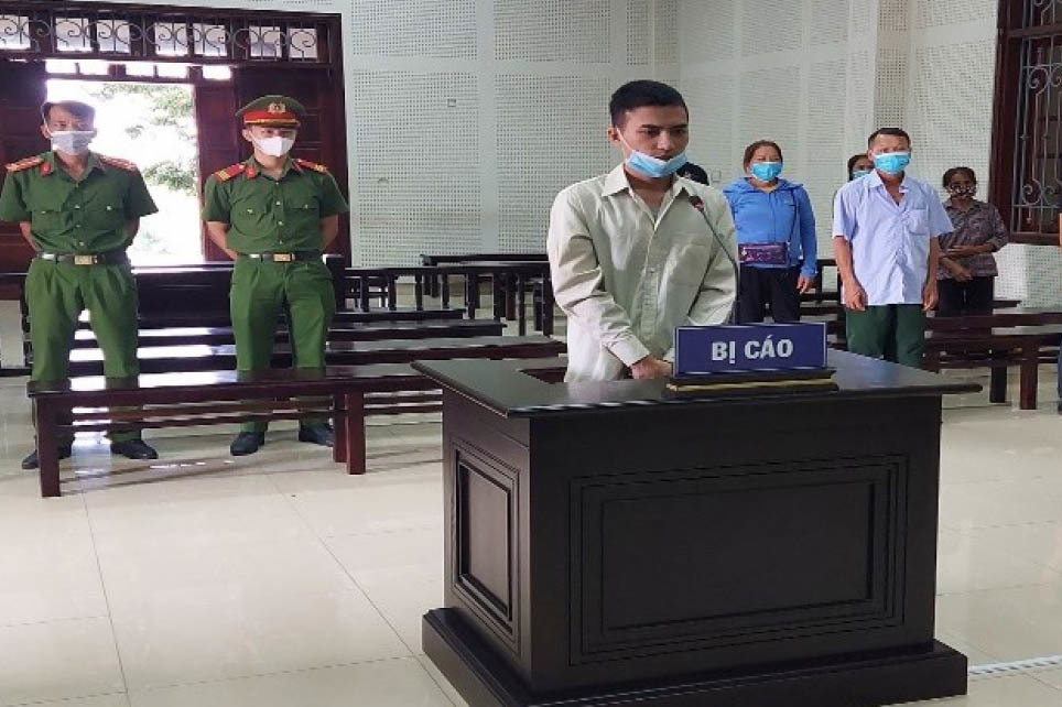 Thanh niên đâm chết người trước quán karaoke ở Quảng Ninh nhận 12 năm tù