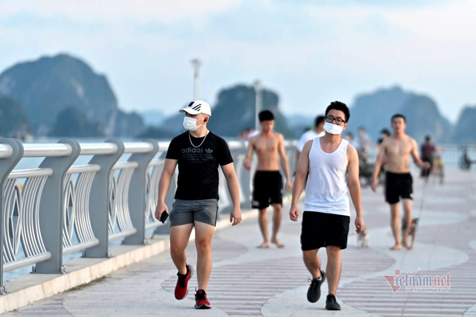 Thêm 3 TP ở Quảng Ninh mở lại một số hoạt động dịch vụ