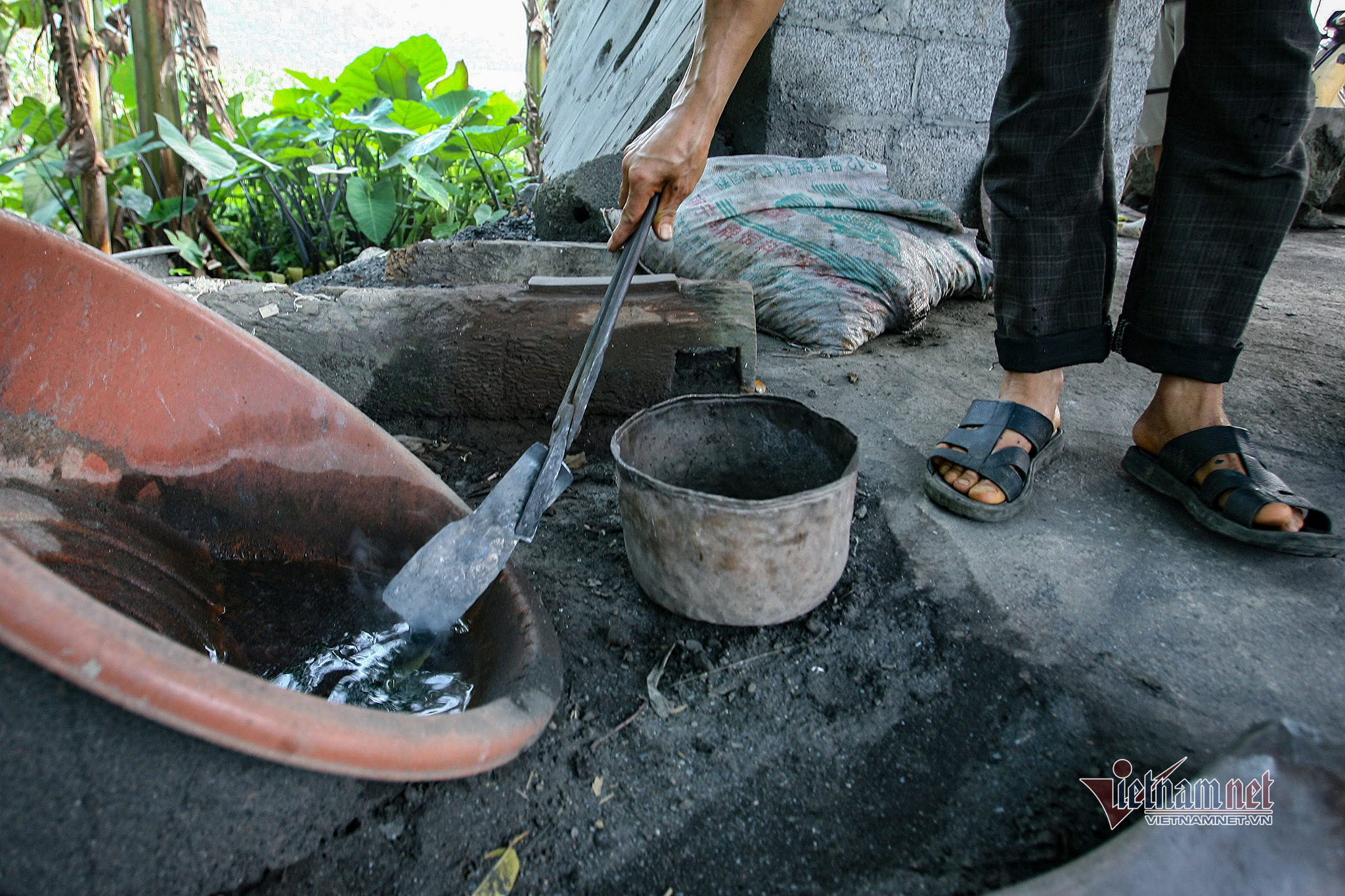 Làng rèn dao kéo nghìn tuổi của người Nùng