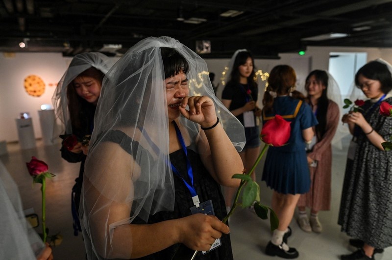 Áp lực phải gầy đe dọa phụ nữ Trung Quốc