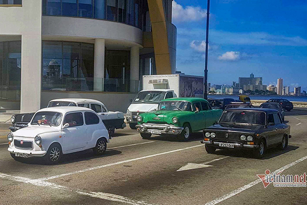 Ngắm xe cổ Lada ở Cuba giá tới 30.000 USD