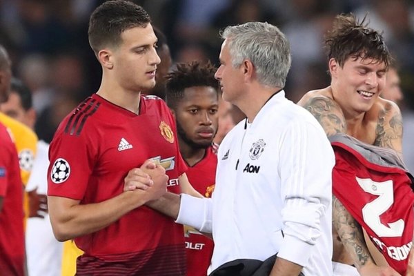 Diogo Dalot,Mourinho kéo Lindelof và Dalot về Roma