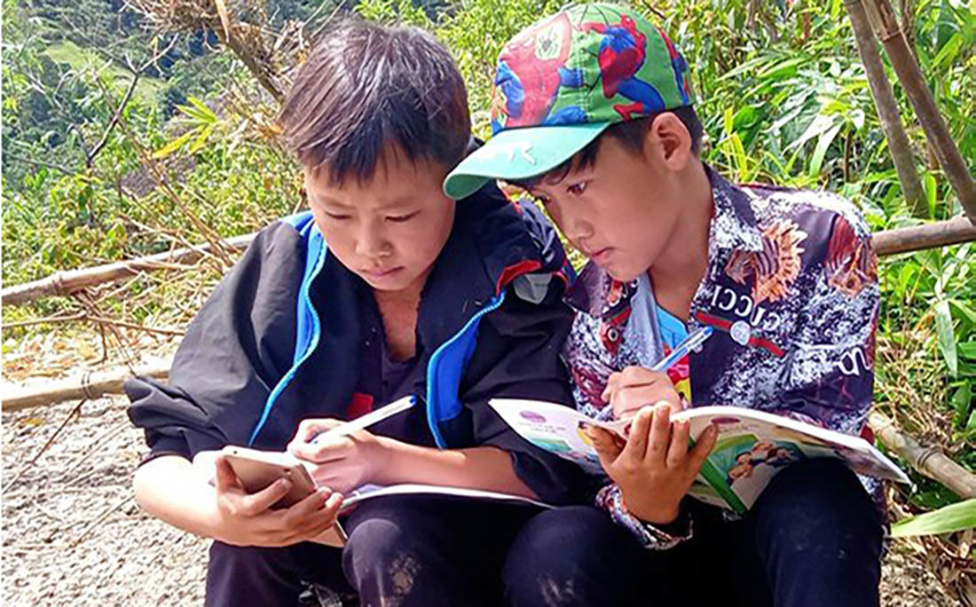 Hơn 103 nghìn thiết bị và 100 tỉ đồng hỗ trợ học sinh học online