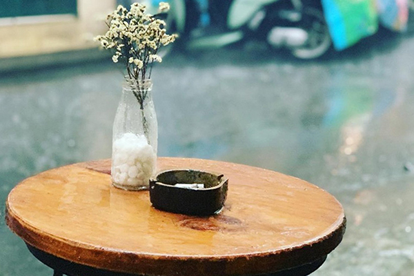 Lúc bệnh nặng mới phát hiện bí mật chồng giấu kín hơn 20 năm