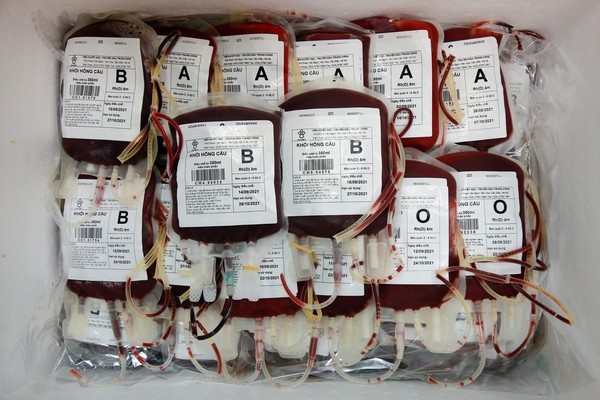Lần đầu tiên vận chuyển máu hiếm chi viện TP.HCM