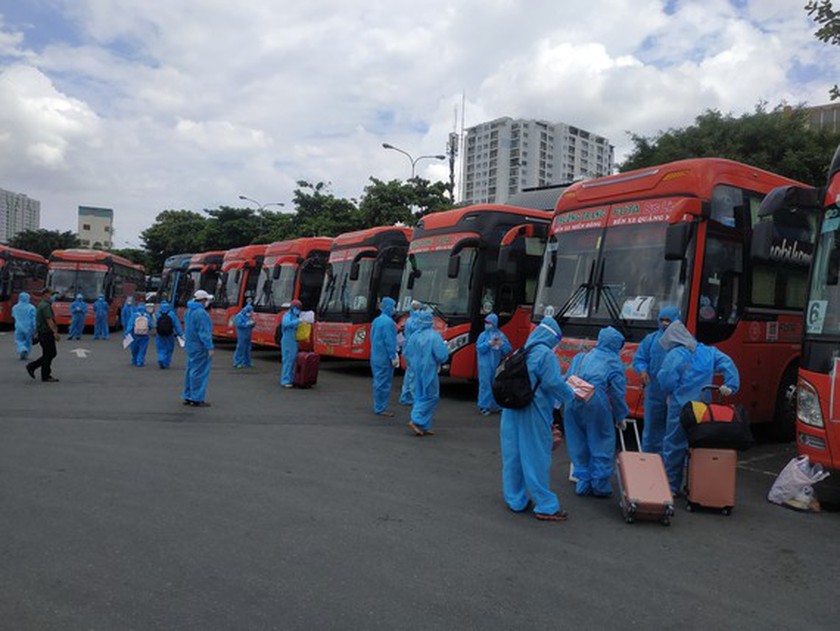 HCMC plans to receive workers back for work from October 1