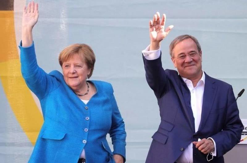 Người Đức đi bầu cử, bà Merkel ủng hộ 'người xây cầu'