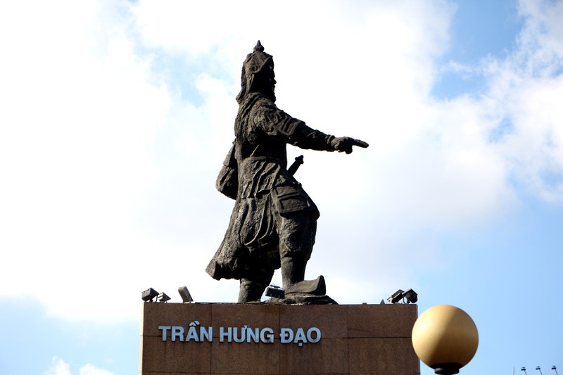 TP.HCM lên phương án trùng tu tượng đài Đức thánh Trần Hưng Đạo