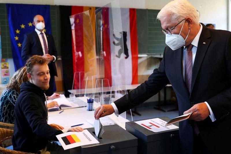 Bầu cử Đức đầy kịch tính, đảng của bà Merkel nguy cơ thua sát nút