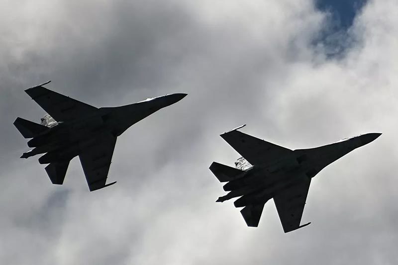 Nga điều tiêm kích xua đuổi 'pháo đài bay' Mỹ áp sát không phận